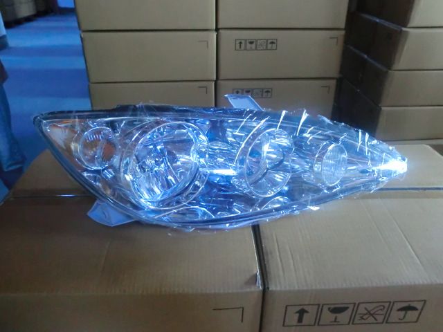 CAMRY 05-06 Right Headlight Assembly LE/XLE With Chrome HOUSING