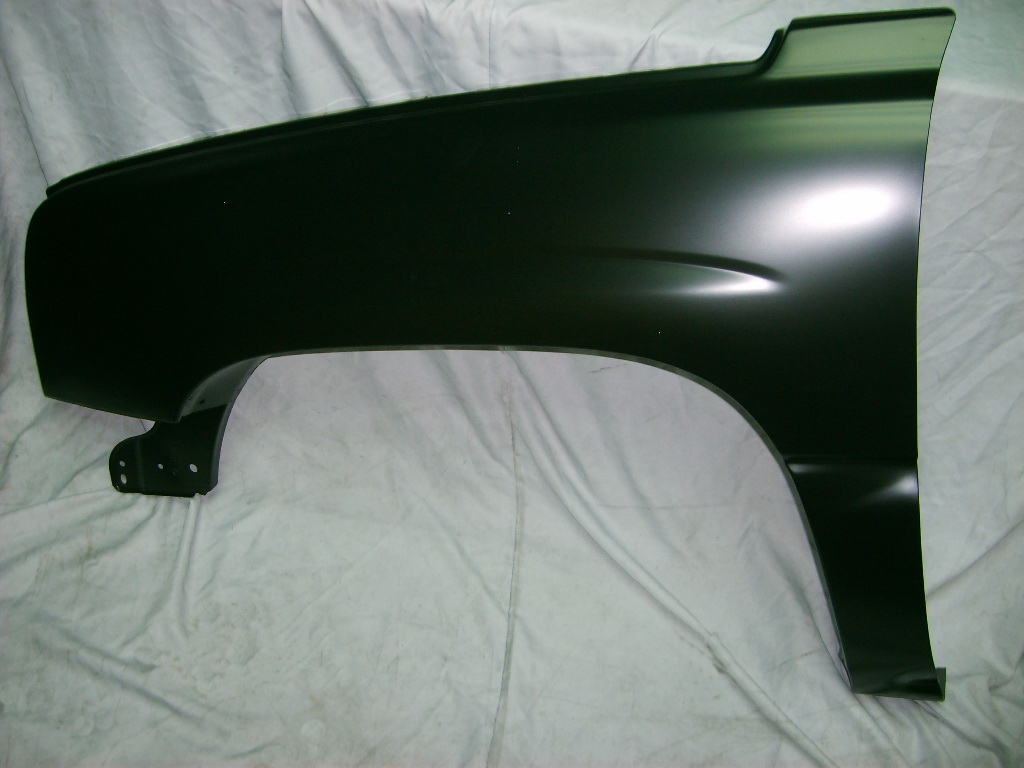 AVALANCHE 03-06 Left FENDER Without BODY CLA =01714