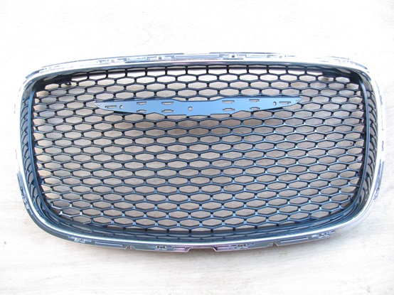 300 15-17 Grille Black MESH With Chrome FRAME TYPE2
