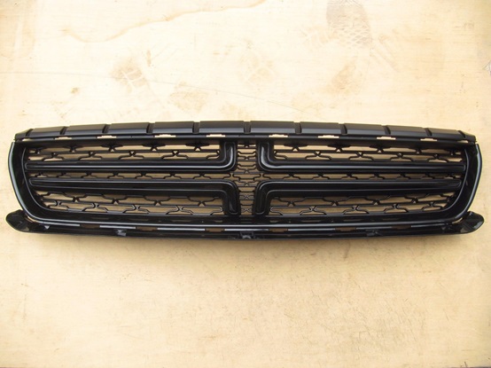 CHARGER 15-17 Grille With PAINTD Black Molding Exclude S