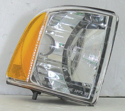 DG PU 99-01 Right PK/SIDEMARKER LAMP With SPORT Package