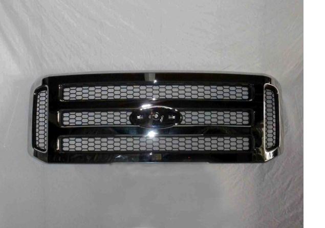 EXCURSION 05-07 Grille Chrome With Gray INSERT XLT/