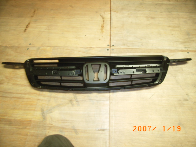CRV 02-04 Grille MAT DARK Gray Without Molding