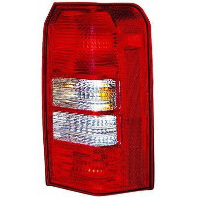 PATRIOT 08-17 Right TAIL LAMP (With 2 HOLES)