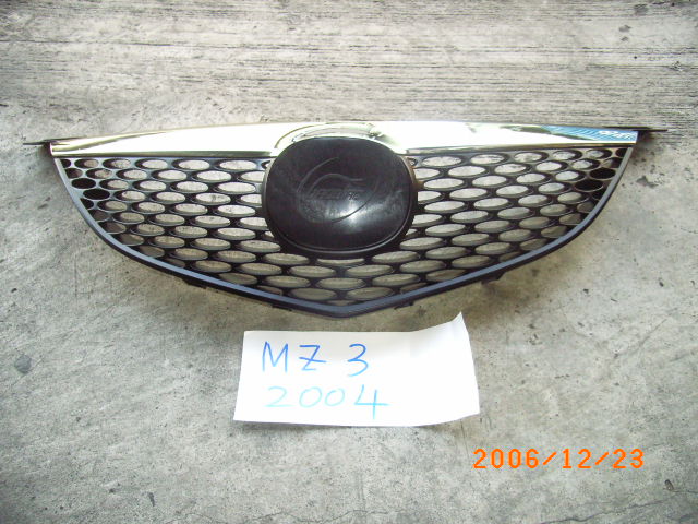 MAZDA 3 04-06 Grille Sedan Standard TYPE With BAR TYPE