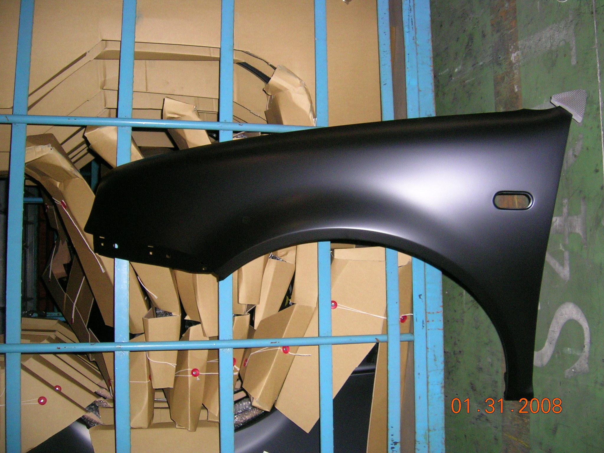 GOLF 99-07 =GTI 99-05 Left FENDER With S L HOLE