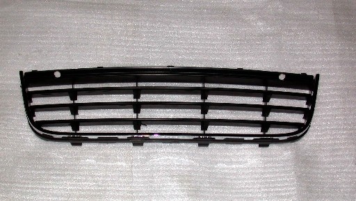 JETTA 05-10 CENTER Bumper Grille Black Without SURO