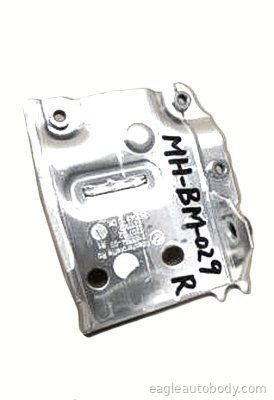 528I 11-16 RT FT BUMPER SUPPORT BRACKET*F10; BM1063102