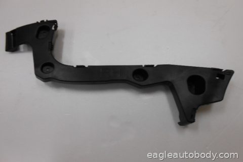 FOCUS 12-14 RT.RR.OUTER COVER SUPPORT BRKT*SD 03229-8R
