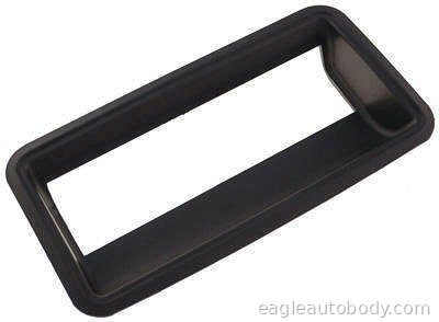 CHEVY/GMC 88-98 TAILGATE BEZEL TH1721-1