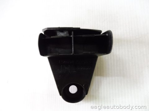 ES350 07-12 LT RR COVER RETAINER LX1132108