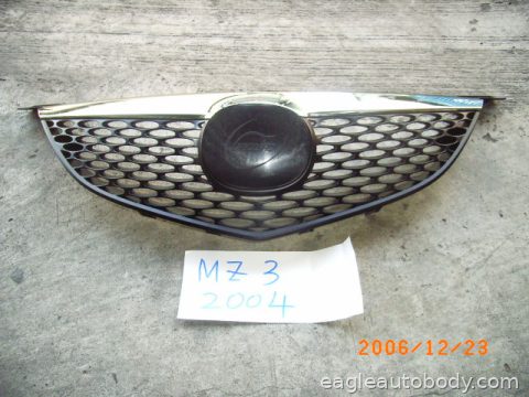 MAZDA*3 04-06 GRILLE*SDN*STD TYPE*W/BAR TYPE 08159-5*W