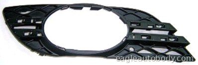 E320 07-09 RT FT BUMPER INSERT*BLUETEC; FOG L MB1039115