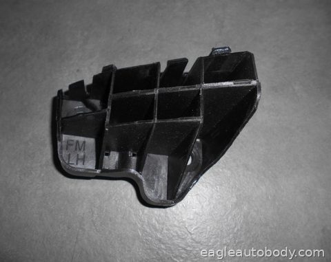 FORESTER 14-18 LT RR COVER RETAINER*CORNER BR SU1132101