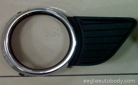 SIENNA 11-17 RT FOG LAMP BEZEL*BLK*W/CHR RING 09926.13E
